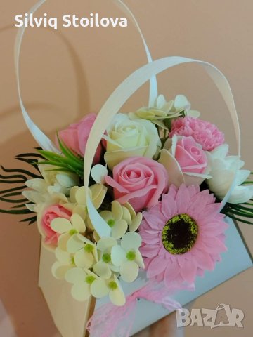 Нова разцветка от чантичките със сапунени цветя за вашете поводи ☘️ , снимка 5 - Подаръци за жени - 41416137