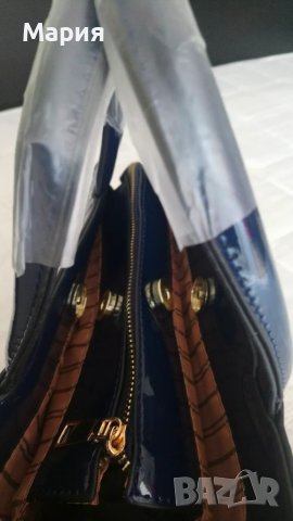 Нова, тъмносиня дамска чанта от лачена еко кожа, снимка 8 - Чанти - 51101140