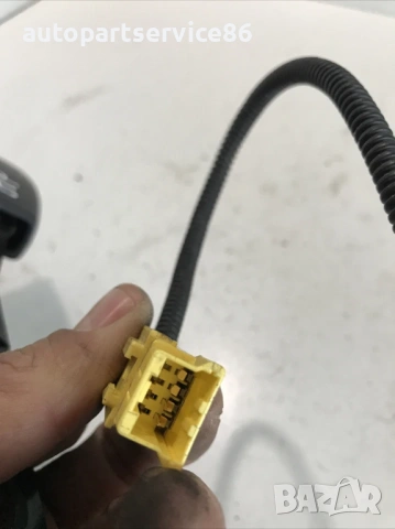 Предна дясна закопчалка на колан за KIA Cerato 1.5 CRDi (2004), снимка 2 - Части - 53255205