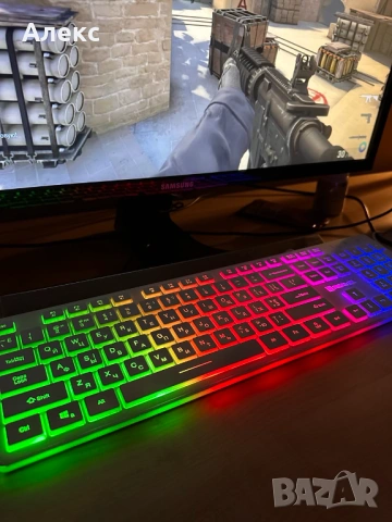 Продавам компютърна геймърска клавиатура