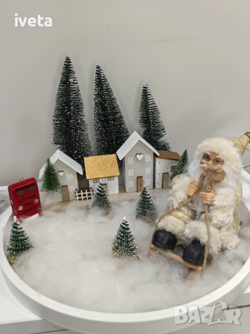 Малки къщички и дядо коледна , снимка 4 - Декорация за дома - 52429557