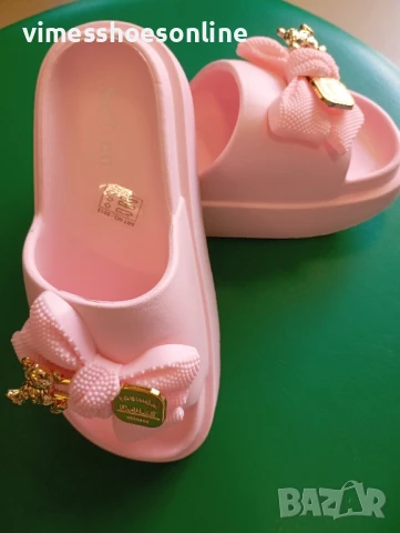 Дамски чехли