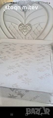 продавам спалня с 2 ношни шикавчета, снимка 2 - Спални и легла - 53574885