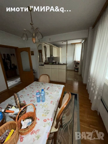 Триетажна къща в Центъра на гр. Свиленград, обл. Хасково, снимка 17 - Къщи - 53520851