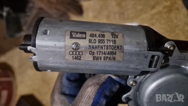 мотор задна чистачка 8L0 959 711B motor zadna chistachka Ауди А6 Ц5 комби Audi A6 C5 kombi, снимка 2 - Части - 52683618