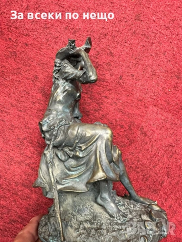 “Пастирката” великолепна млада дама с агънце, бронз, удивителна красота, майсторство Код P1936, снимка 4 - Декорация за дома - 53731670