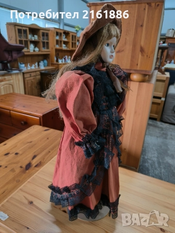 Порцеланова кукла със стойка , снимка 5 - Колекции - 51681117