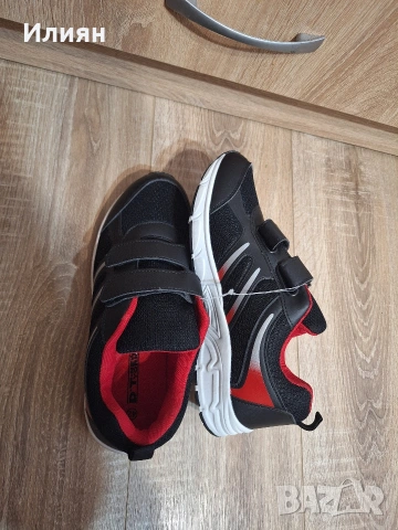 Мъжки маратонки 42 и 44 – нови спортни обувки