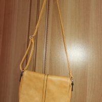 Дамска чанта в оранжево, снимка 6 - Чанти - 40897772