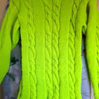Неон жълт пуловер-ръчно плетиво-коледна оферта , снимка 1 - Блузи с дълъг ръкав и пуловери - 36351693