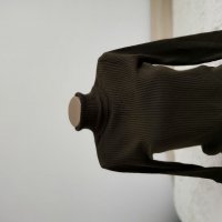 Дамско поло, снимка 2 - Блузи с дълъг ръкав и пуловери - 34623682