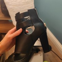 Черни сандали от еко кожа, снимка 3 - Дамски обувки на ток - 40901284