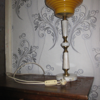 Стара лампа от соца. Цена 48 лева. Пращам по Еконт., снимка 1 - Лампиони - 36115531