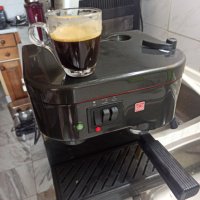 Кафемашина Бриел с ръкохватка с крема диск, работи отлично и прави хубаво кафе с каймак , снимка 2 - Кафемашини - 41815401