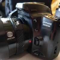 Продавам запазен лентов фотоапарат Minolta-Dynax 500 si, снимка 1 - Фотоапарати - 42685580