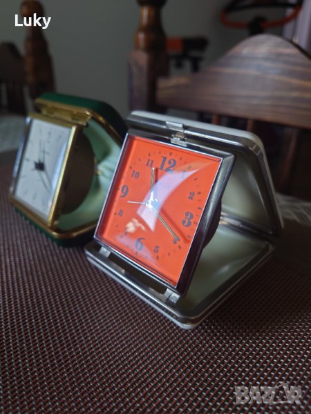 Продавам туристически,механичен,часовник-будилник--KIENZLE(оранжев циферблат).Немски.EVROPA-Продаден, снимка 1