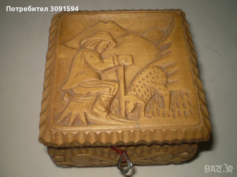 Ръчно изработена дърворезба кутия за бижута с ключ, снимка 1