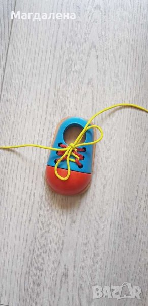 Дървена обувка с връзки за завързване, снимка 1