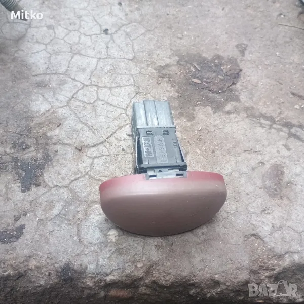 Бутон - Копче Аварийни За Пежо 206 1999г / Peugeot 206 1999y, снимка 1