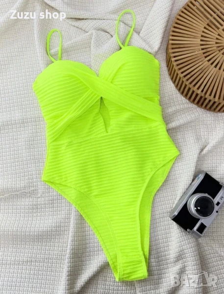 Дамски цял бански, снимка 1