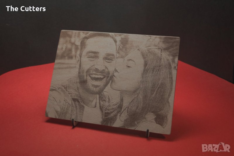 Гравирана снимка върху дърво, снимка 1