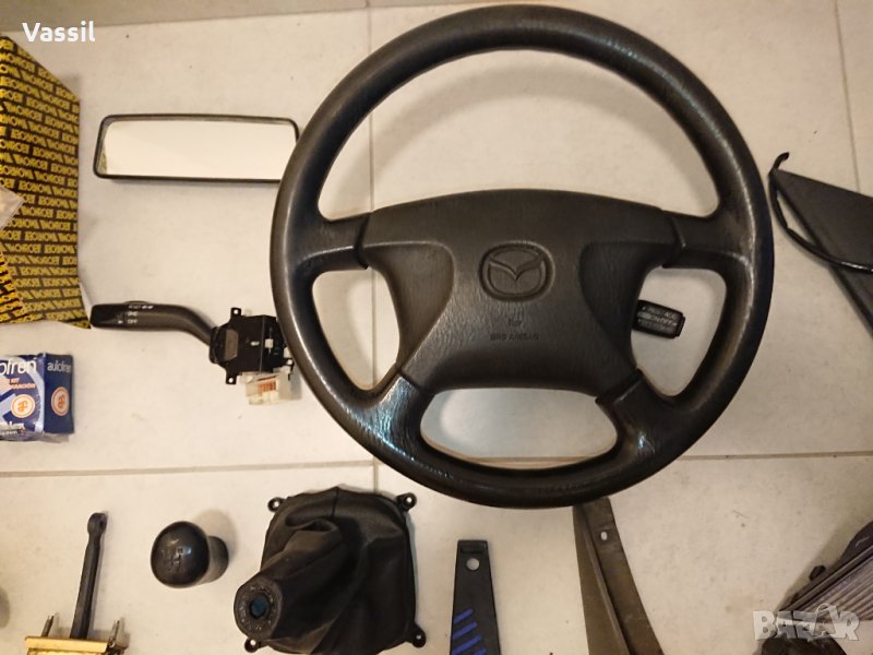 Разпродавам всичко налично за Мазда 626 GF Mazda седан части волан топка маншон мигач, снимка 1