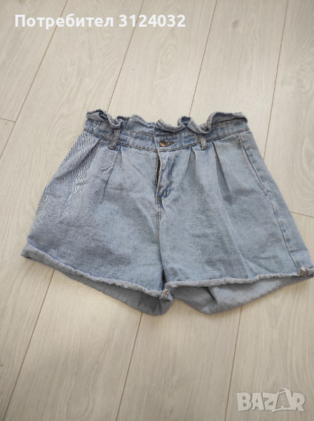 Продавам къси панталонки , снимка 1