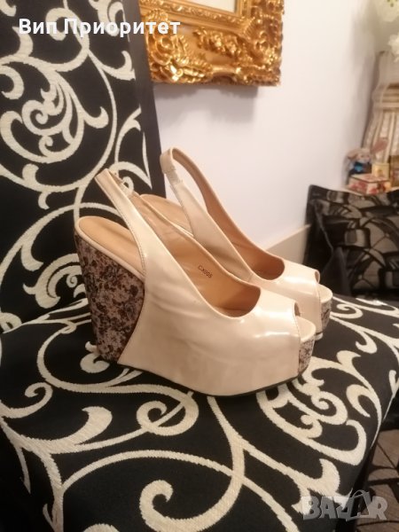 сандал, снимка 1