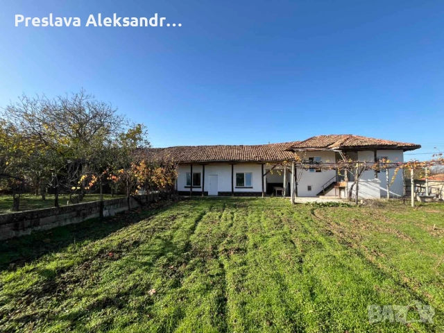 Двуетажна къща в с. Драгоево