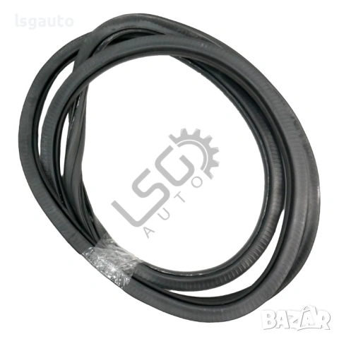 Уплътнение предна дясна врата AUDI  A4 (B8) 2008-2015 ID: 156940