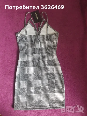 Рокля PRETTYLITTLETHING, снимка 3 - Рокли - 50840030