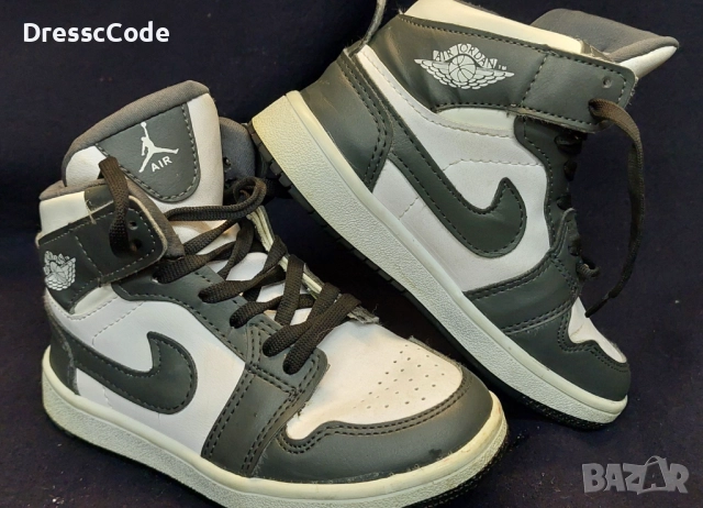 Детски маратонки Nike Air Jordan, снимка 3 - Детски маратонки - 52616621