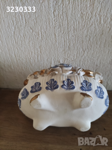 Стара бонбониера "Синя роза"каподимонте, снимка 2 - Антикварни и старинни предмети - 44615615