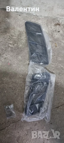 Продавам решетки за преден капак Mercedes  ml 166, снимка 3 - Аксесоари и консумативи - 48495661