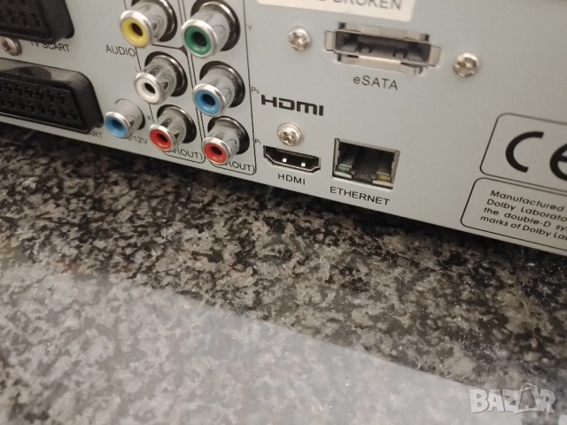 Сателитен приемник , снимка 4 - Приемници и антени - 52171618