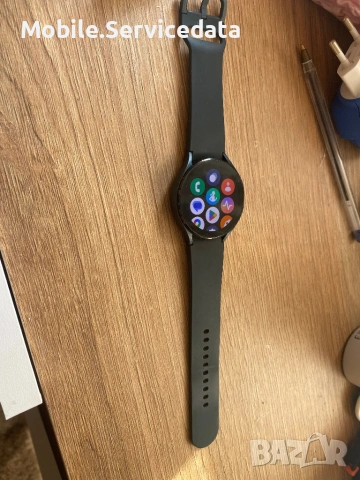 Samsung Galaxy Watch 4 44mm GPS – Перфектно състояние, с кутия и зарядно, снимка 7 - Смарт гривни - 53703094