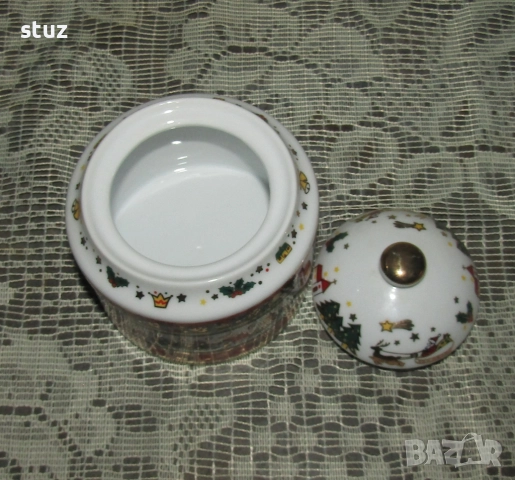 Порцеланова захарница с коледни мотиви, нова, снимка 5 - Аксесоари за кухня - 52586605