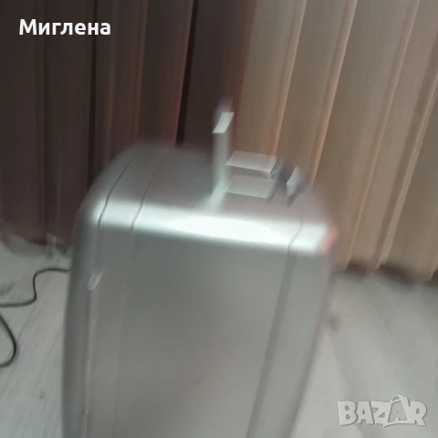 Мини хладилник на 12 и 220 волта, снимка 4 - Хладилници - 49414442