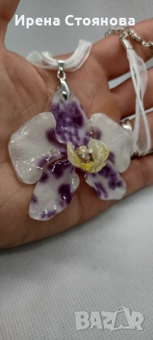 Колие с естествен цвят на орхидея. Дължината е максимално 23 см, цвета е с размери 6/6 см. , снимка 12 - Колиета, медальони, синджири - 51090611