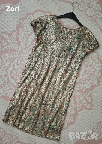 УНИКАЛНО КРАСИВА рокля с гръцко деколте, цялата в златисто-зелени пайети, снимка 6 - Рокли - 52585769