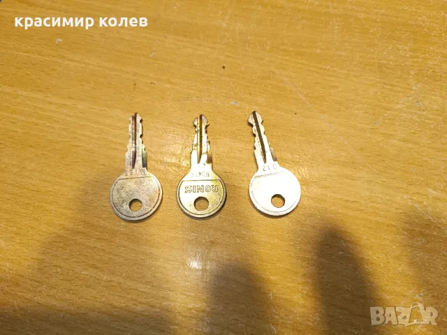 4 броя багажници за велосипеди "THULE Tour"/таванен монтаж/, снимка 6 - Аксесоари за велосипеди - 48380742