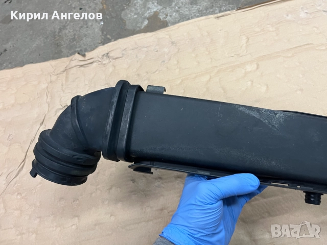 Въздуховода след дебитомера за Mercedes E-class 2.0 W210 (M111), снимка 2 - Части - 52386431