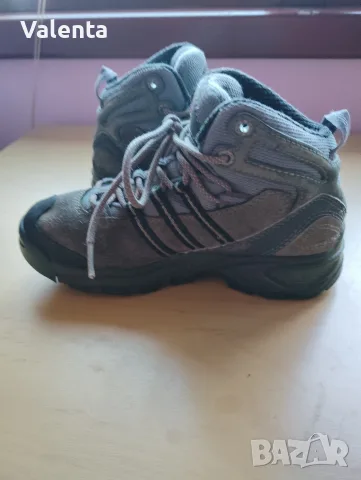 Детски ботуши Adidas 29 номер, снимка 6 - Детски боти и ботуши - 56370167