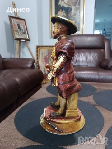 Порцеланова статуетка Хенри 8 made in Italy capodimonte, снимка 4 - Статуетки - 50835480