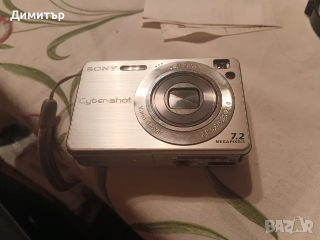 Продавам фотоапарат Sony Cyber-Shot DSC-W120, 7.2 Mpx комплект със зарядна станция