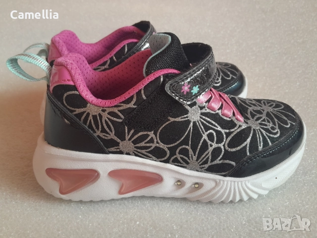 Маратонки Geox за момиче, 27-28 номер , снимка 5 - Детски маратонки - 52971695