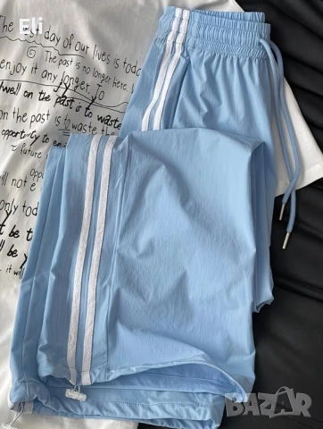 Нови джогъри с висока талия и две райета