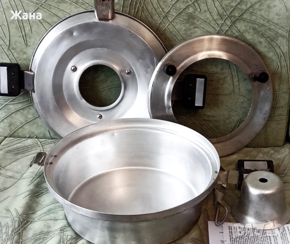 Електрическа тенджера,перфектна.