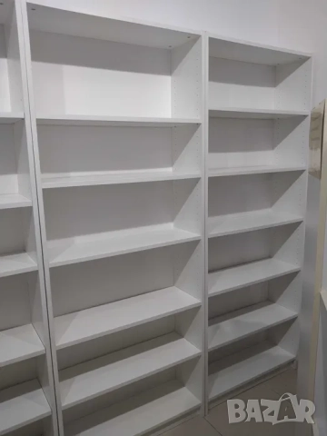 Продавам библиотеки/стелажи/ бели, ПДЧ 18 мм, в наличност 20 броя