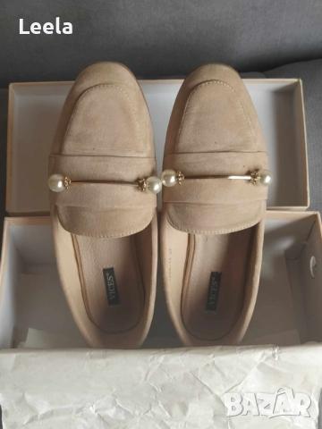 Бежови лоуфъри/мокасини с перлен детайл VICES